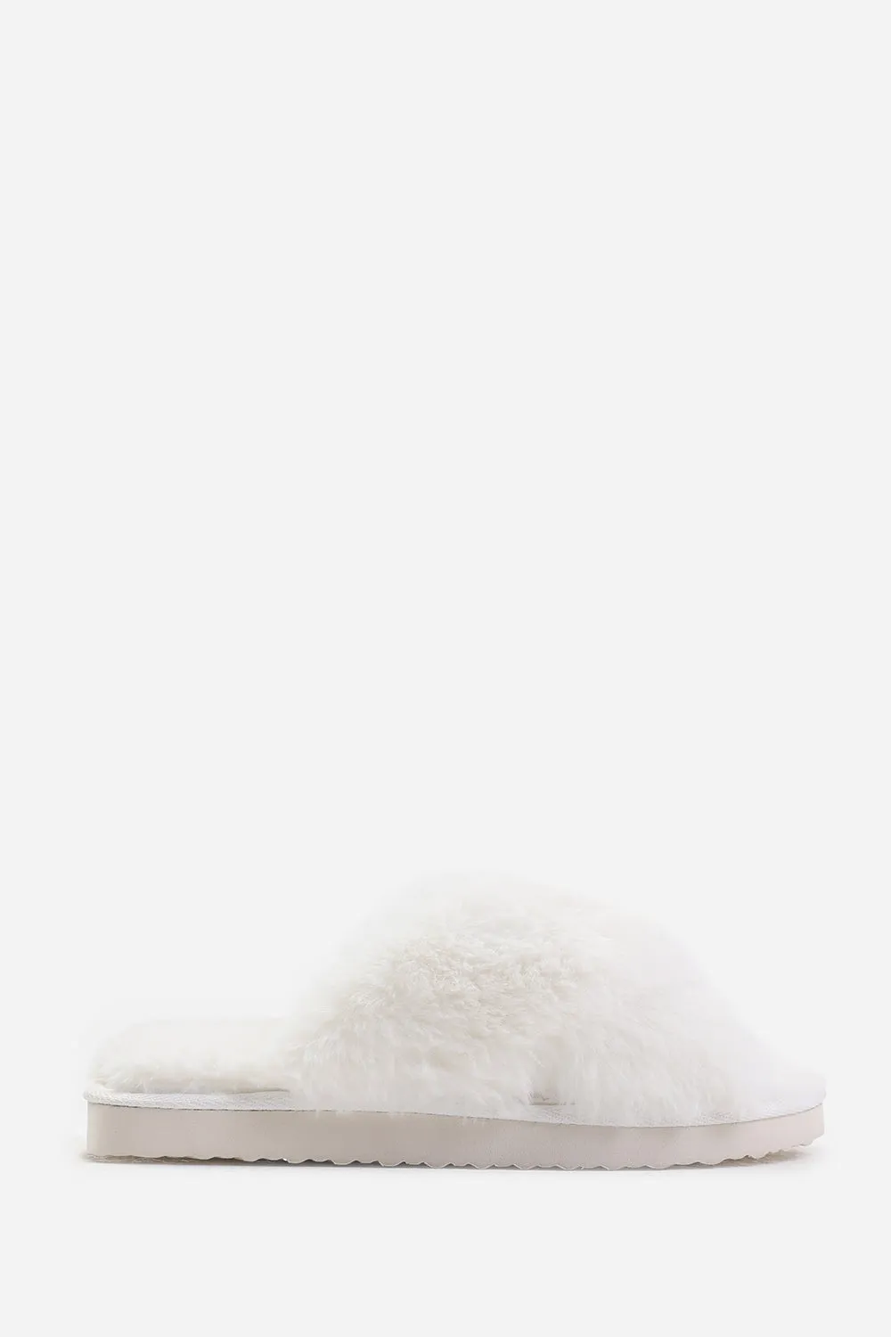 WEEKEND CROSS OVER FLUFFY SLIPPERS IN WHITE