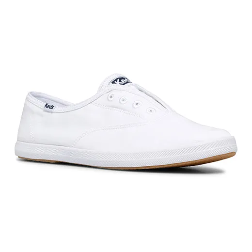 Women's Chillax Basics White (WF54619)